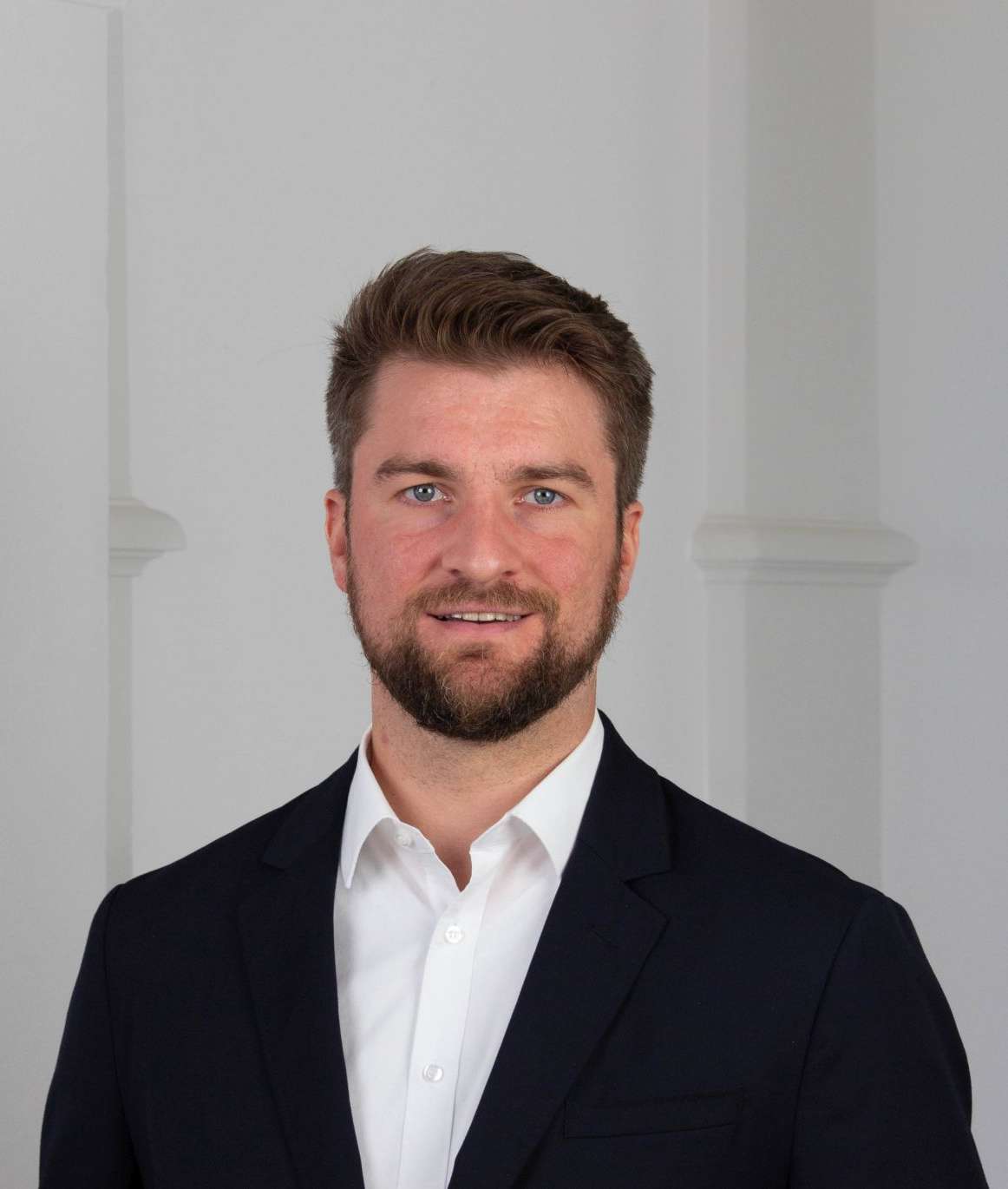 Dr. Henrik Schwaeppe